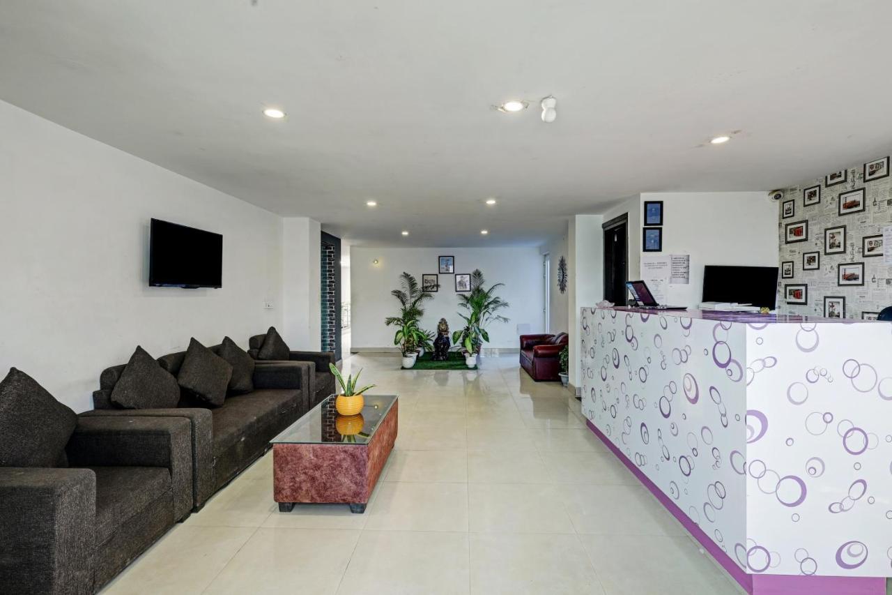 Super Townhouse Tipsyy Near Bestech Central Square Mall Gurgaon Exterior photo
