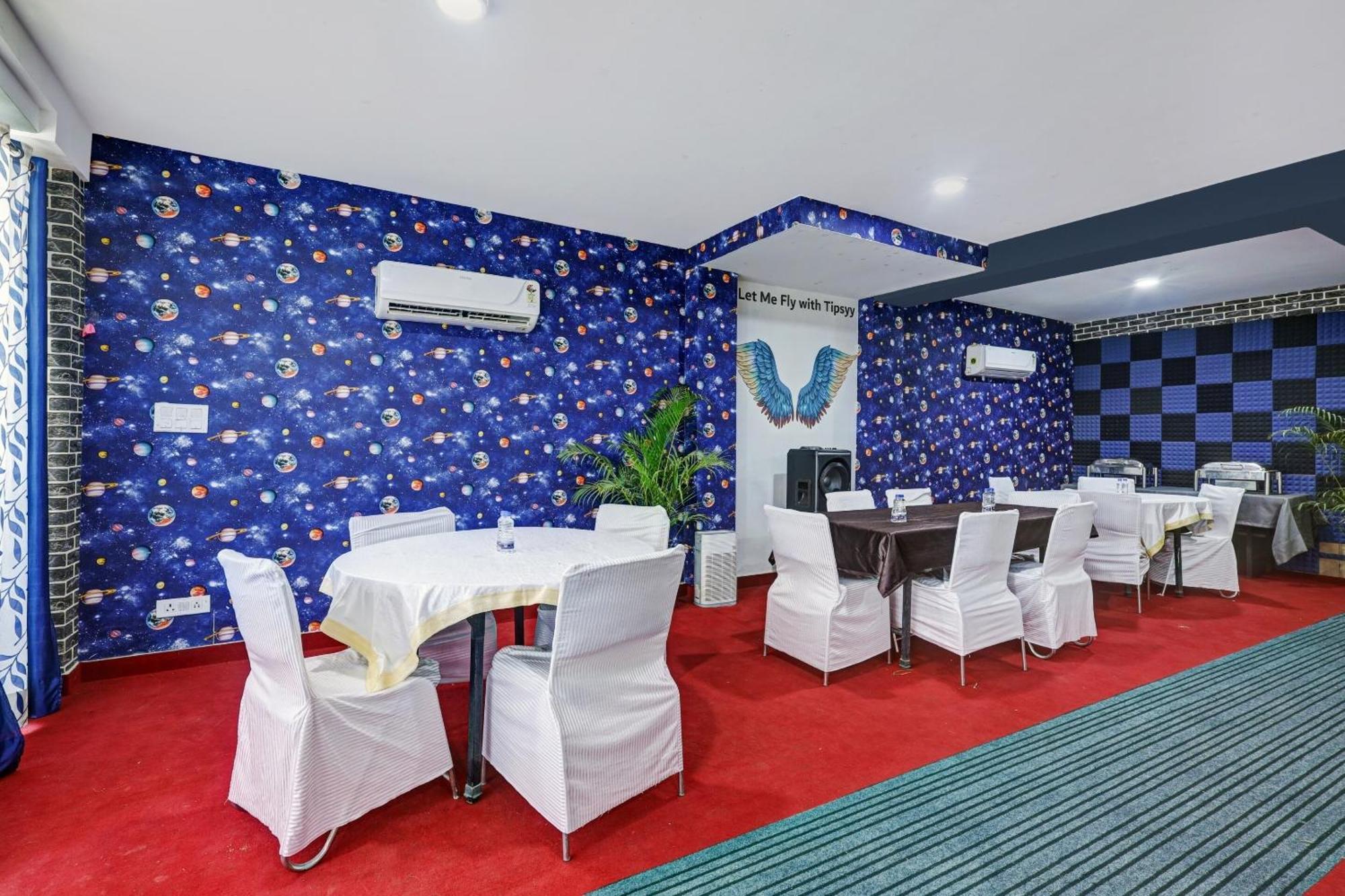 Super Townhouse Tipsyy Near Bestech Central Square Mall Gurgaon Exterior photo